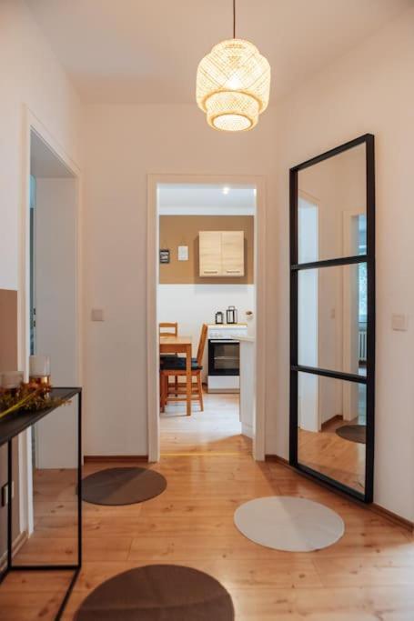 Central-Living Brown - Wifi - Netflix - 5 Pers Essen Dış mekan fotoğraf